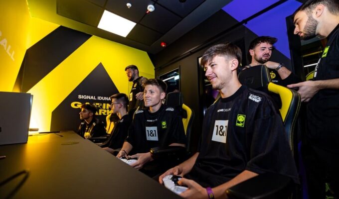 BVB eFootball team competing in event at esports cafe Dortmund