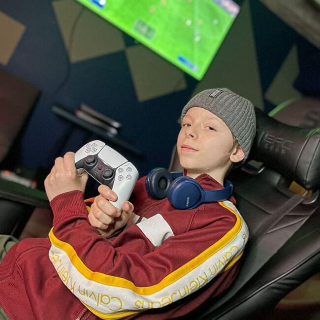 Gamers enjoys playing console games